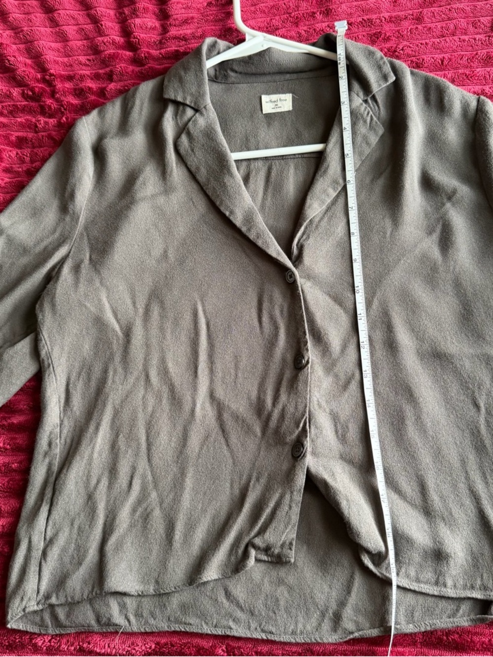 Aritzia Wilfred Taupe Button-Up Short Sleeve Top - Picture 7 of 9